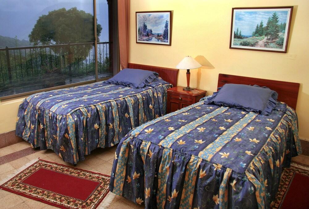 Hotel Gloria Coroico Esterno foto