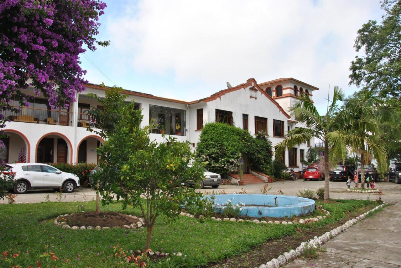 Hotel Gloria Coroico Esterno foto